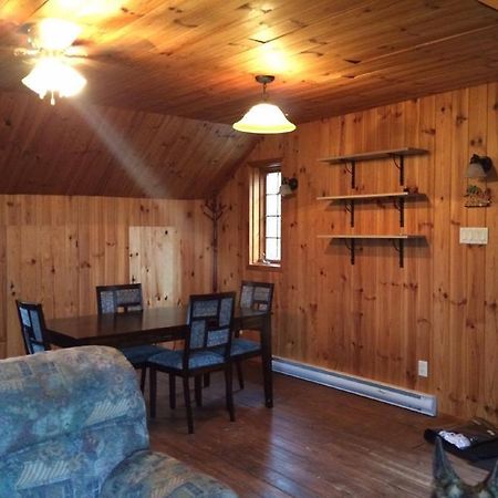 Le Chalet Appartamento Shawinigan Esterno foto